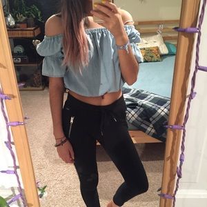 ⭐️4 for $30⭐️Cute jean off the shoulder crop top